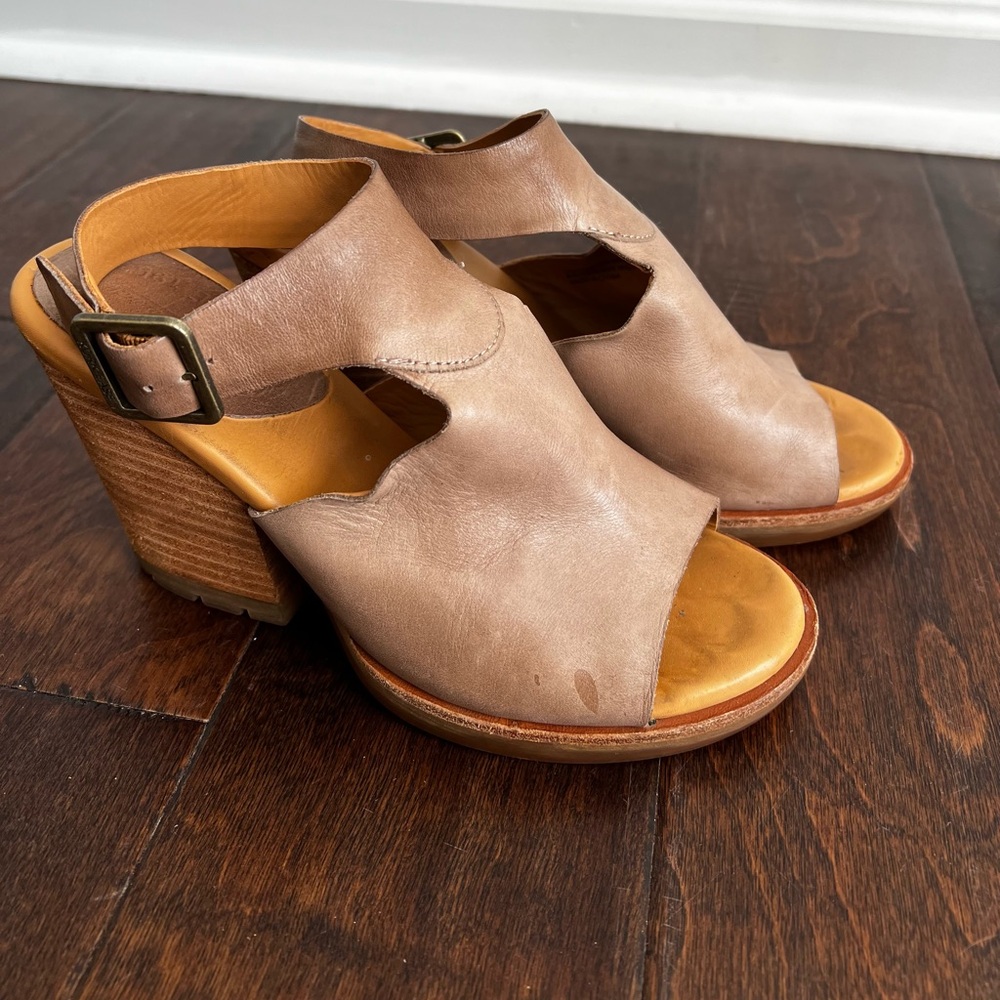 Kork-Ease Kork Ease Linden T Strap Slingback Leather Sandals 8